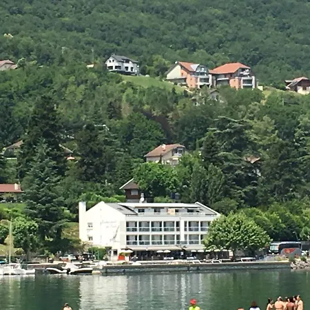 Echappee Belle Au Bord Du *